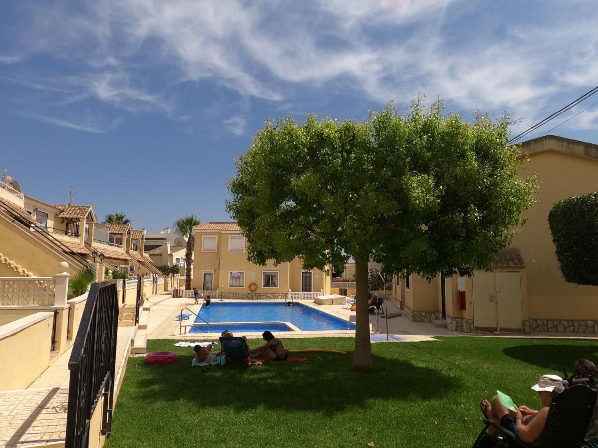 Close To Beaches & Golf Courses - With Pool & Bbq Alicante Exterior photo